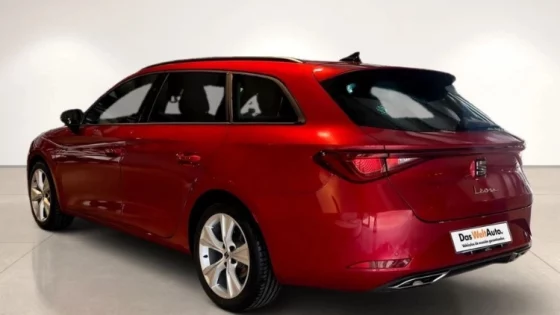 SEAT León ranchera de segunda mano en buen estado en Málaga